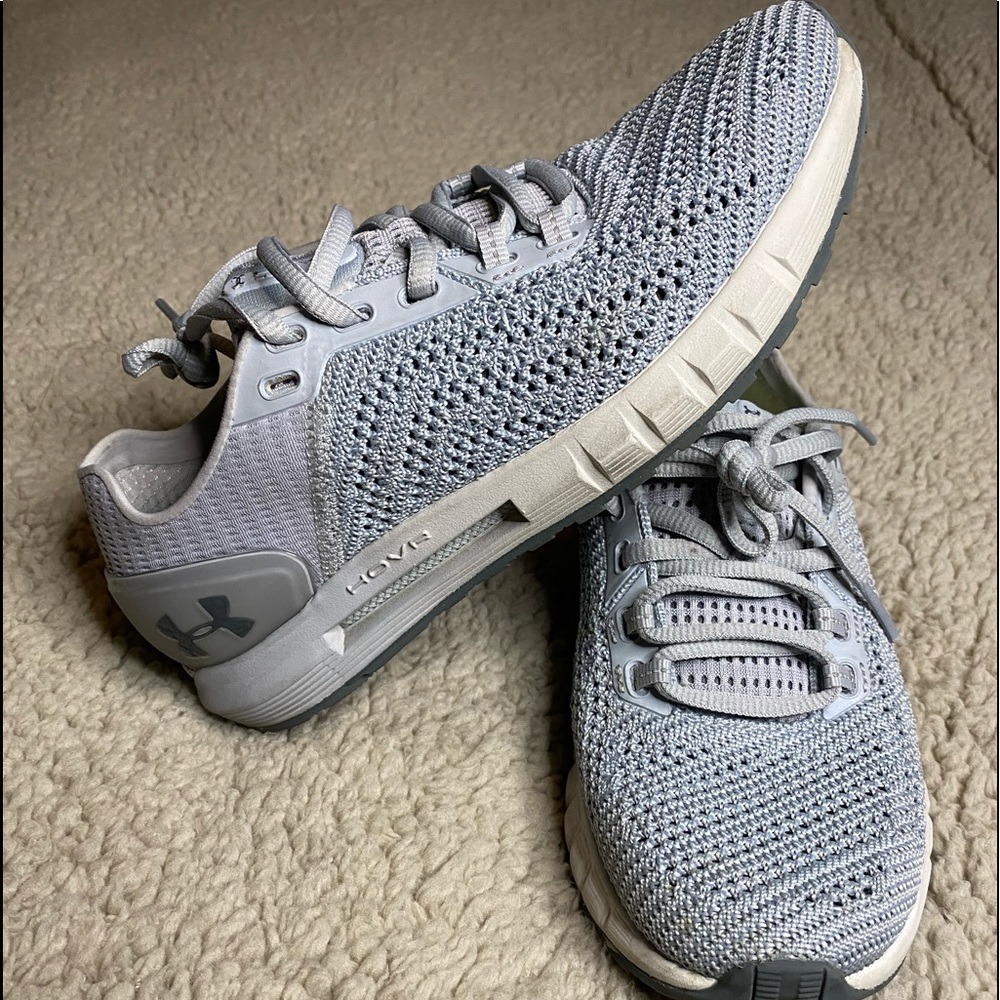 Under Armour women’s running shoes size 6